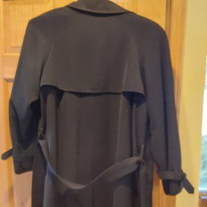 Ann Klein maxi trenchcoat, lined for warmth . Classic